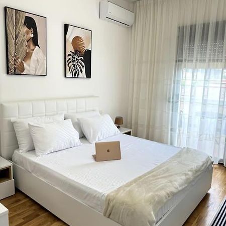 Sol Apartments - 2 Bedrooms Shkodër Eksteriør bilde