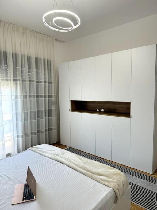 Sol Apartments - 2 Bedrooms Shkodër Eksteriør bilde